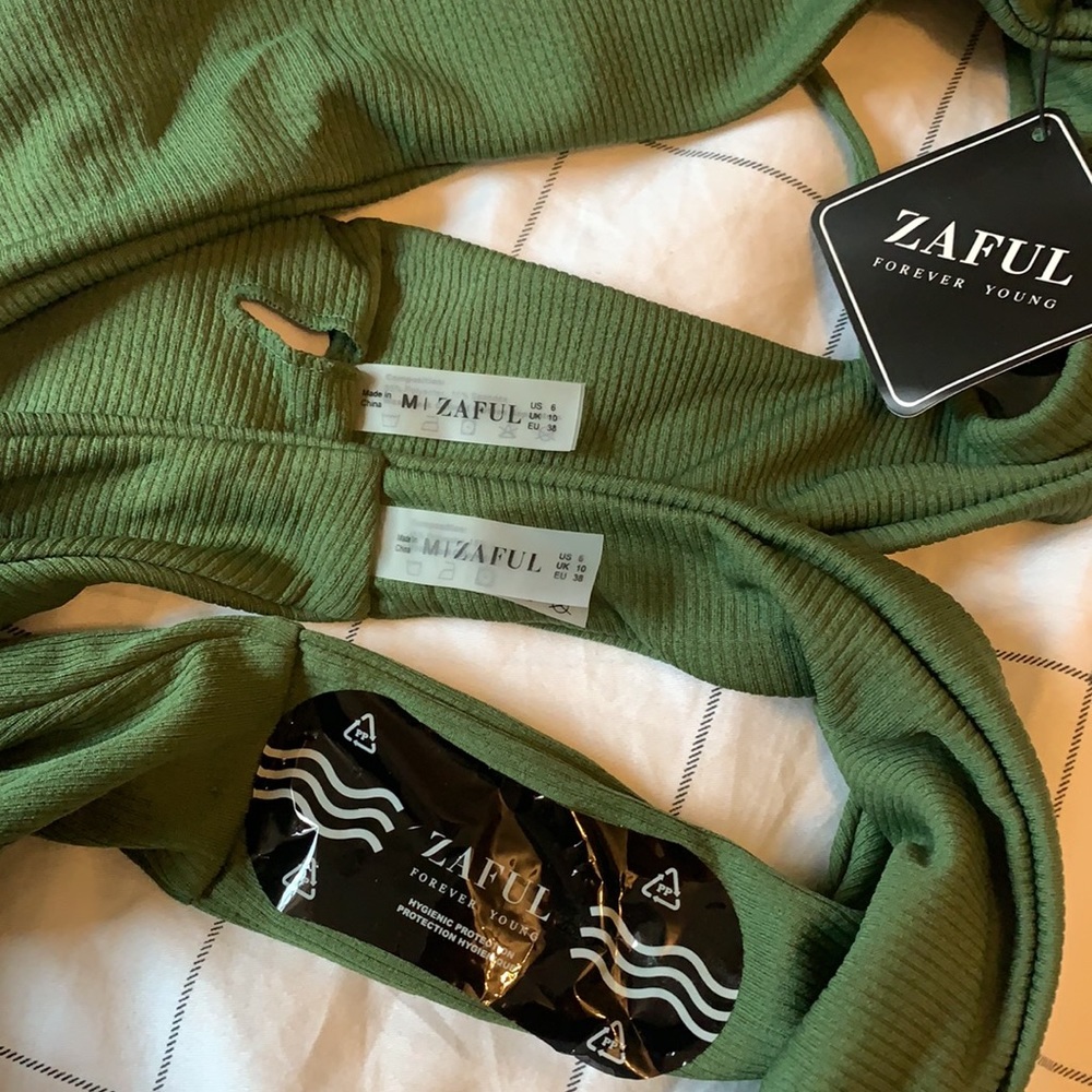 ZAFUL green ribbed bikini, NWT, size M - Picture 2 of 5